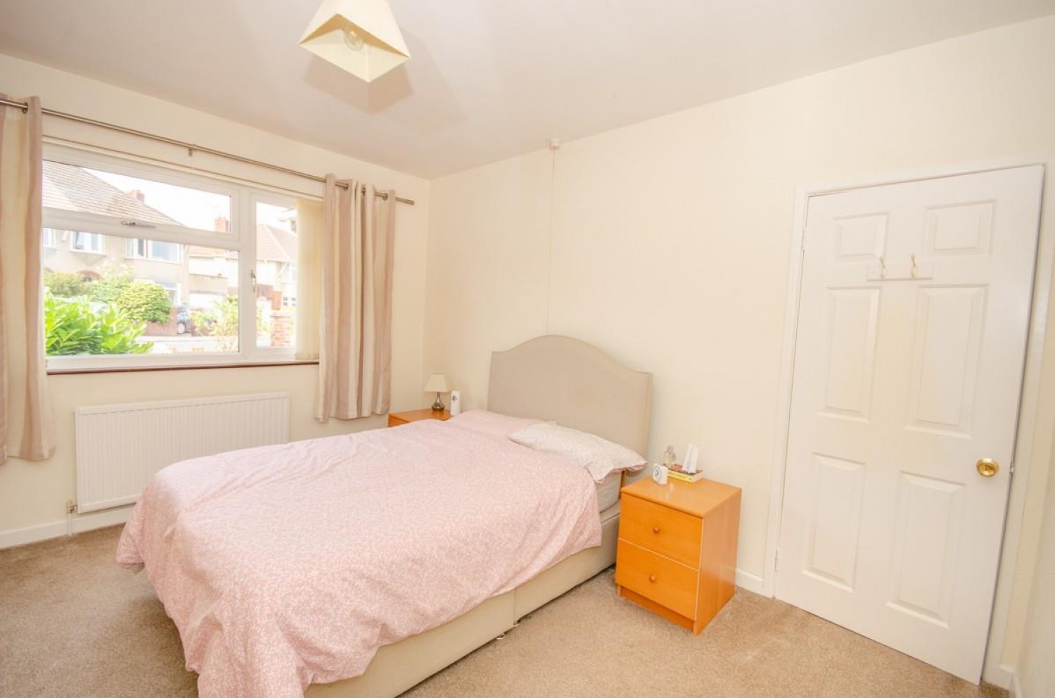 2 bedroom Bungalow for sale in Oakdale Close, Downend, Bristol, BS16 6EB