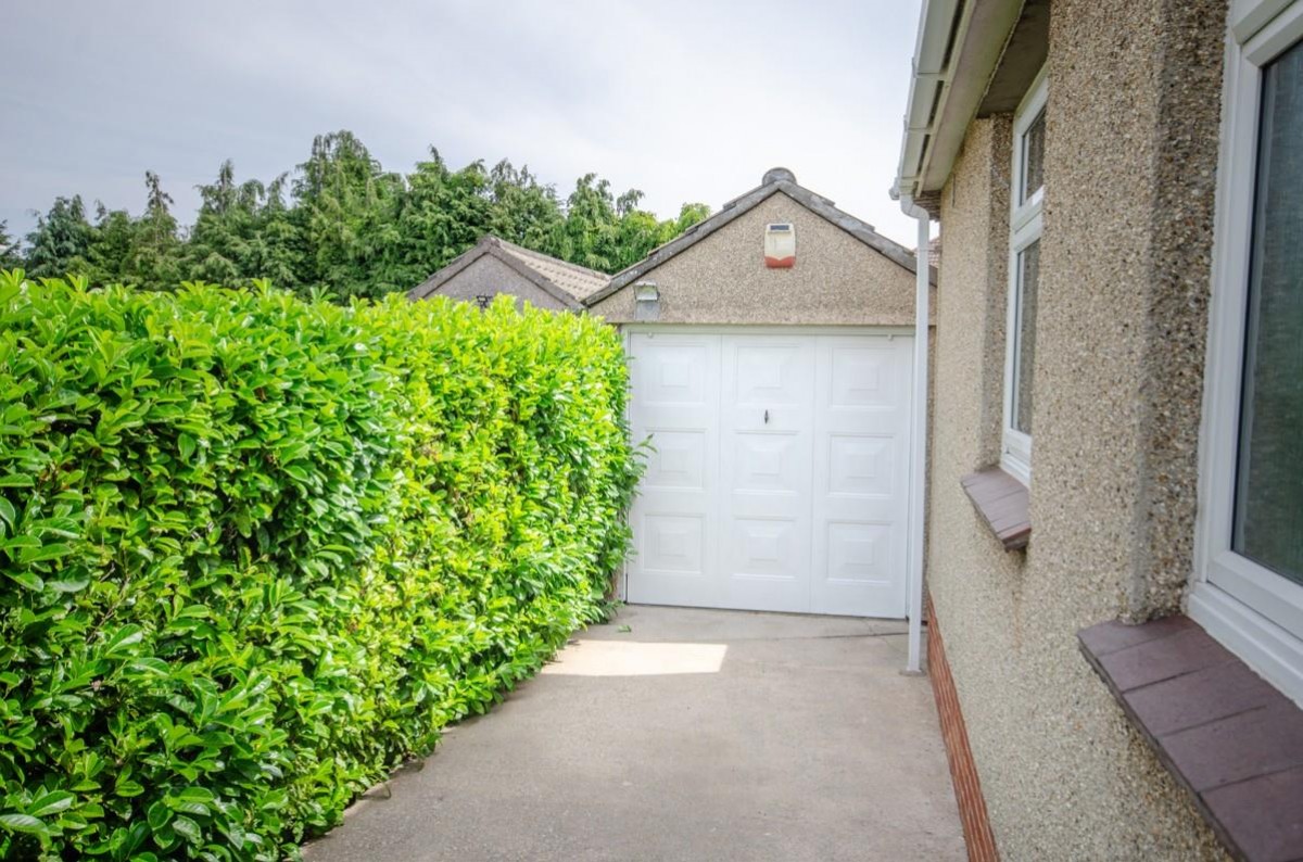 Oakdale Close, Downend, Bristol, BS16 6EB