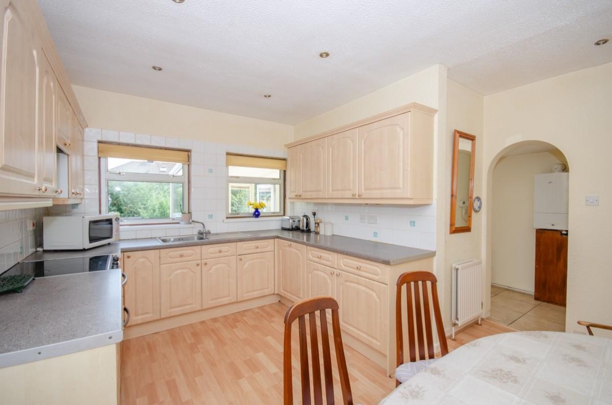 Oakdale Close, Downend, Bristol, BS16 6EB