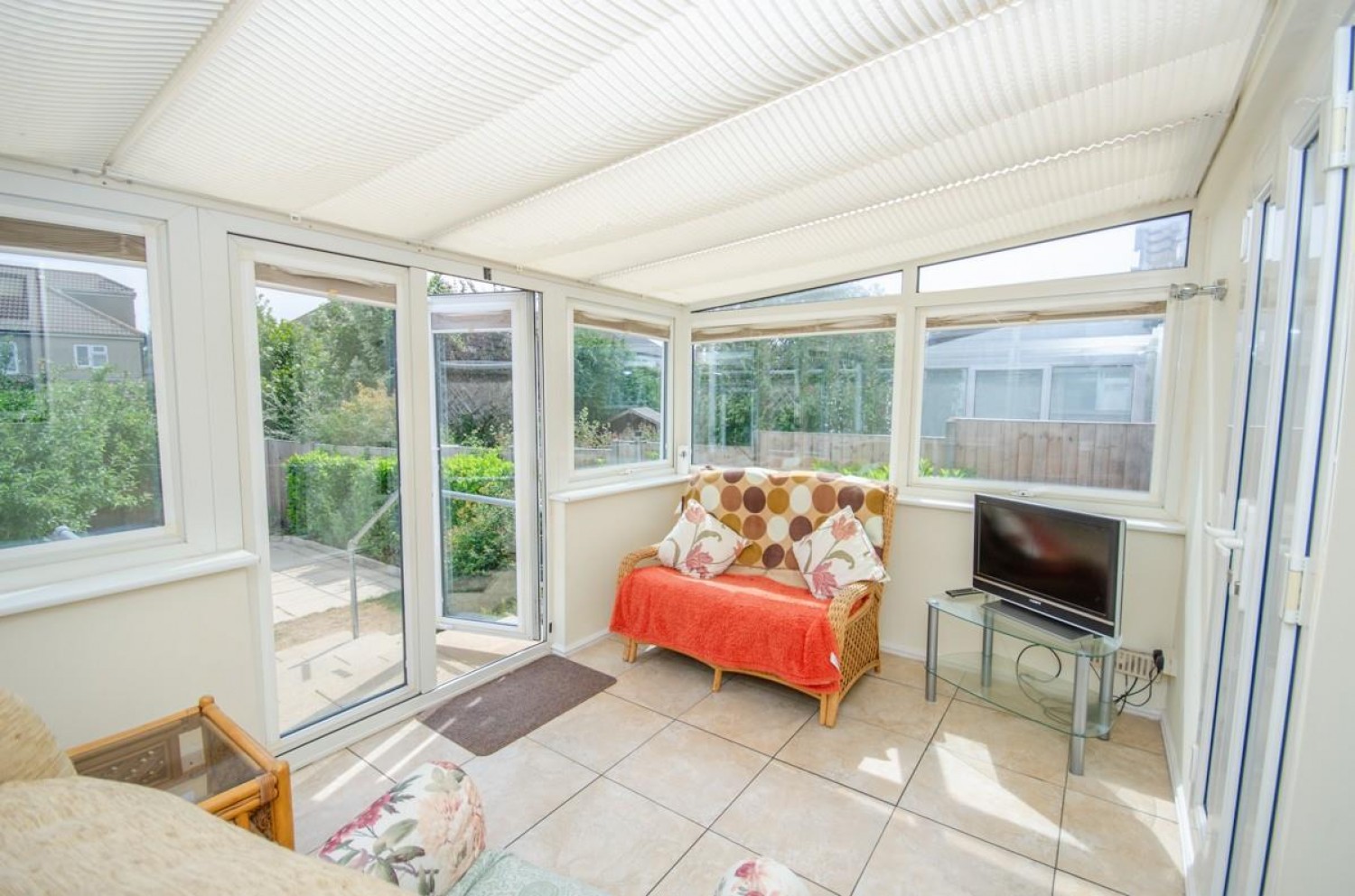 2 bedroom Bungalow for sale in Oakdale Close, Downend, Bristol, BS16 6EB