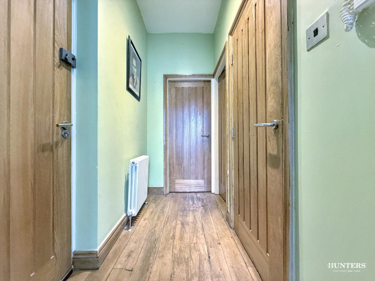 2 bedroom Flat for sale in Station Road, Batley