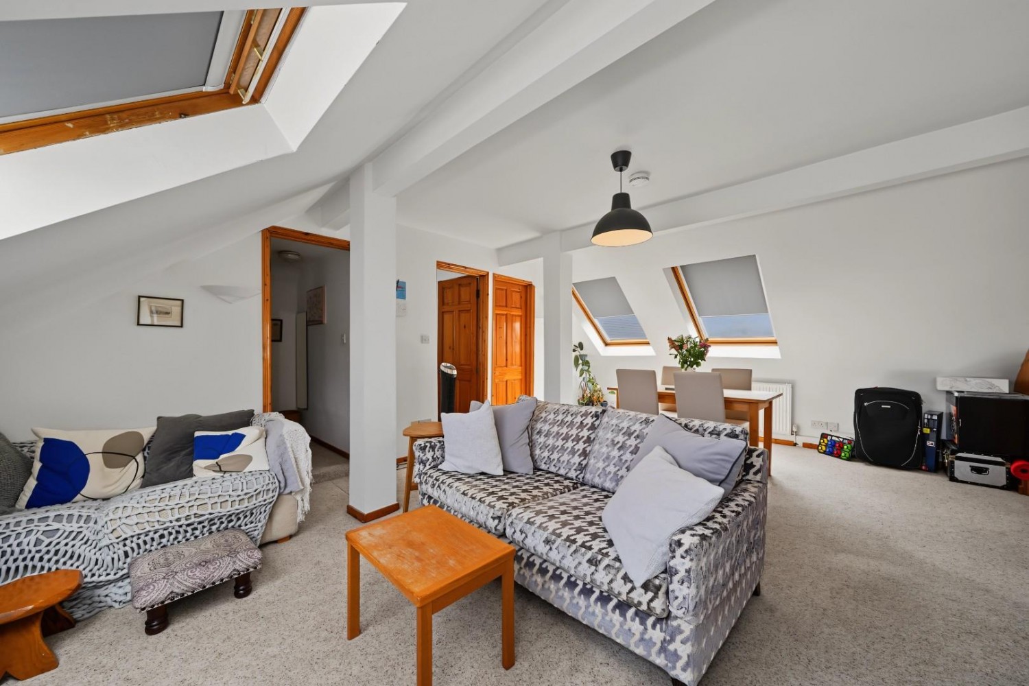 2 bedroom Flat for sale in Heathfield Park, Willesden Green, NW2