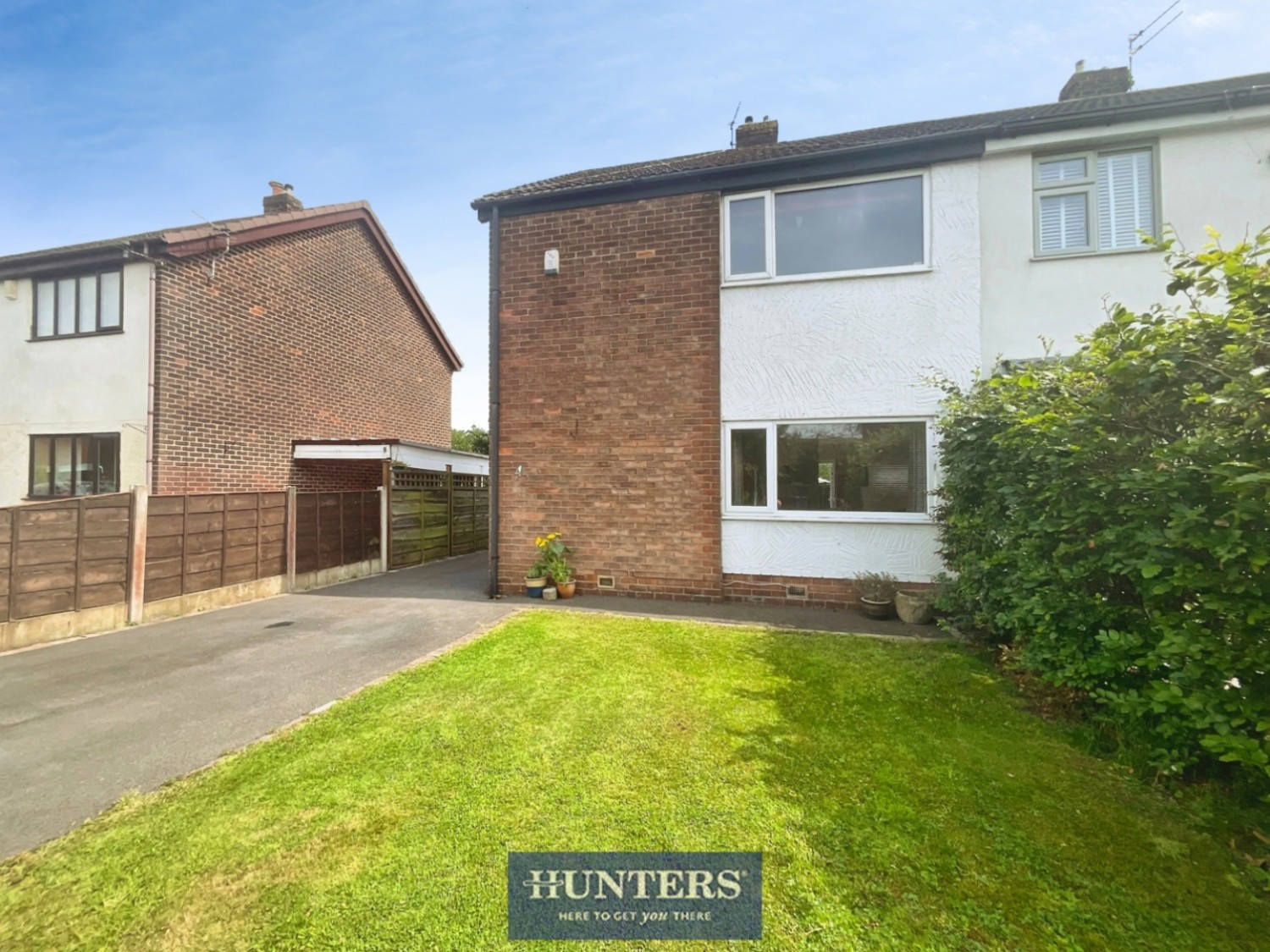 3 bedroom House for sale in High Bank Avenue, Stalybridge
