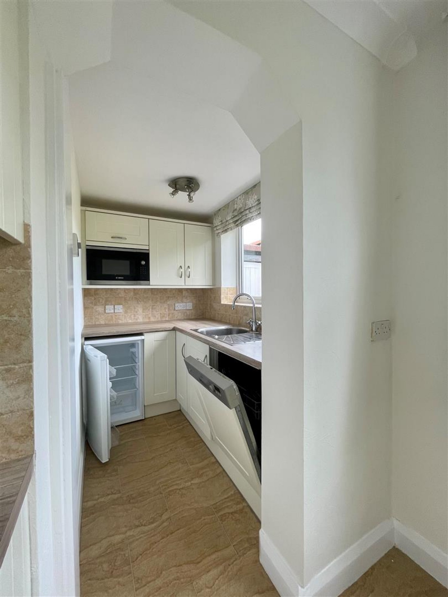 3 bedroom House to let in St. Helens Road, Solihull B91 2DA