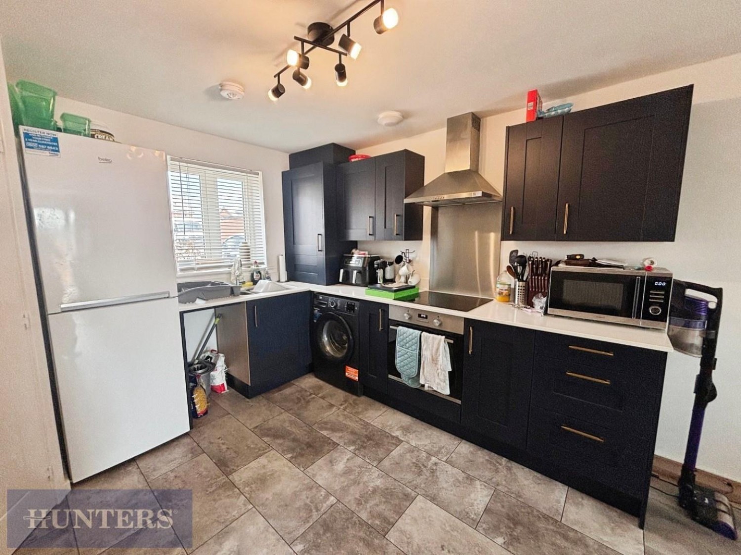 2 bedroom House to let in Hutchings Drive, Tithebarn, Exeter