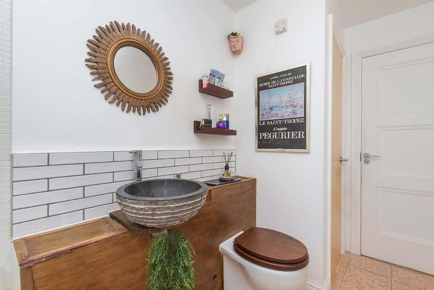 1 bedroom Flat to let in Botolph Alley, London EC3R
