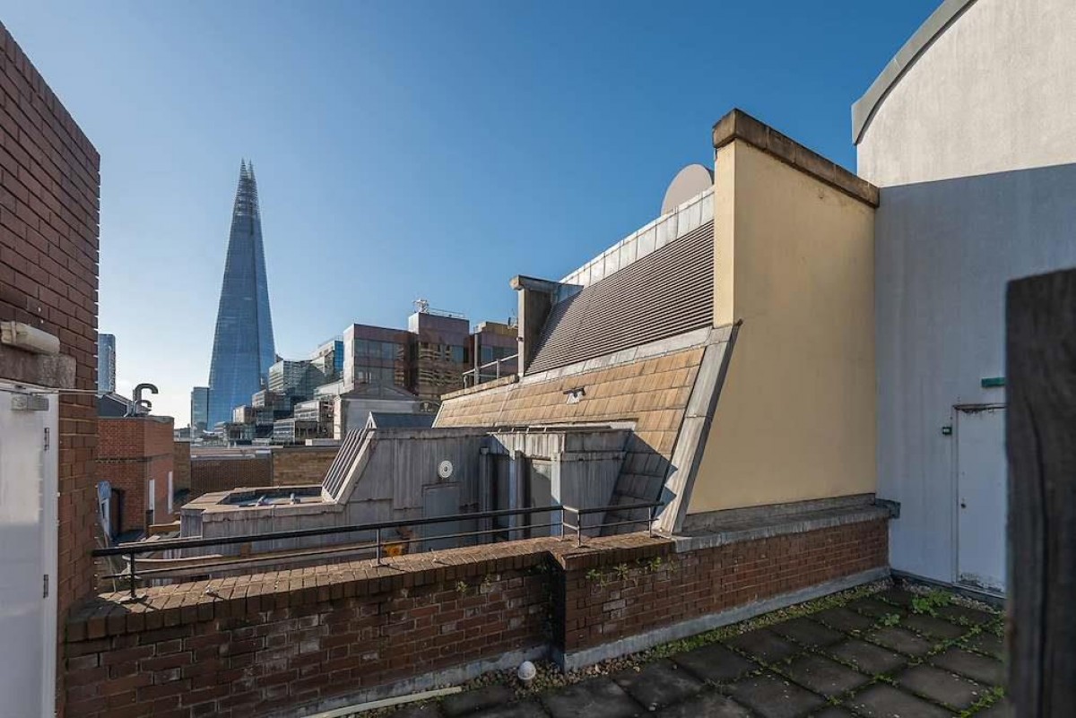 Botolph Alley, London EC3R