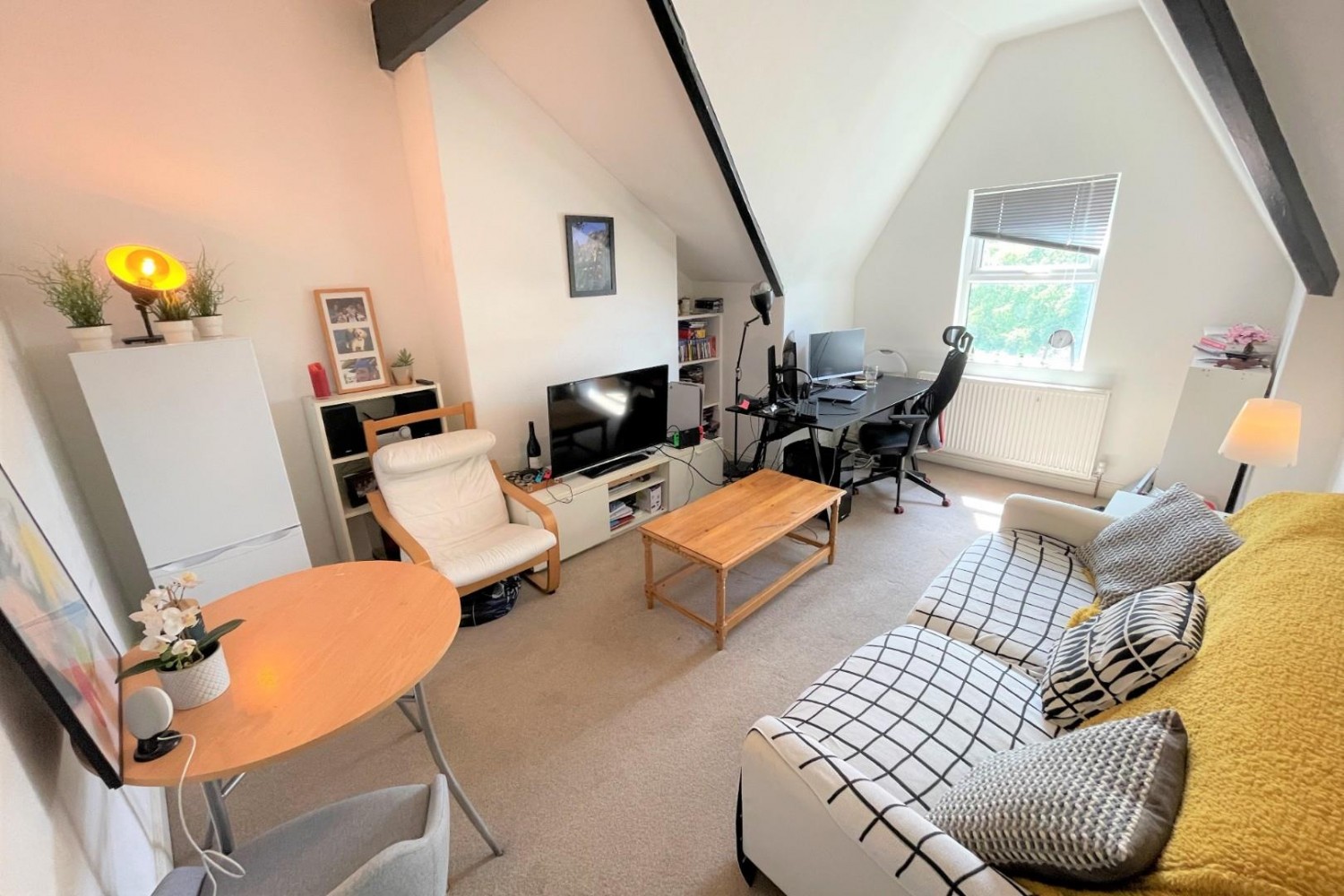 1 bedroom Flat to let in Street Lane, Roundhay, Leeds