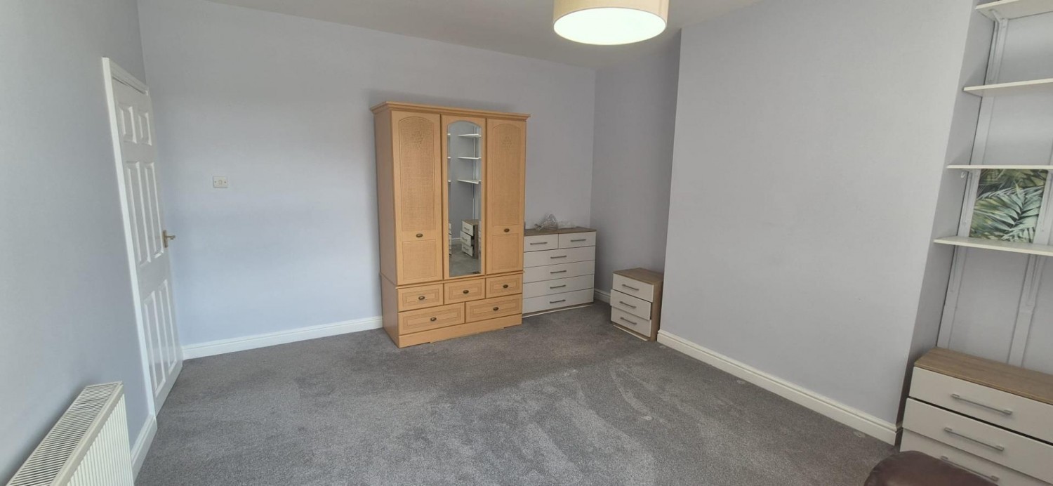 2 bedroom Flat to let in Church Street, Littleborough