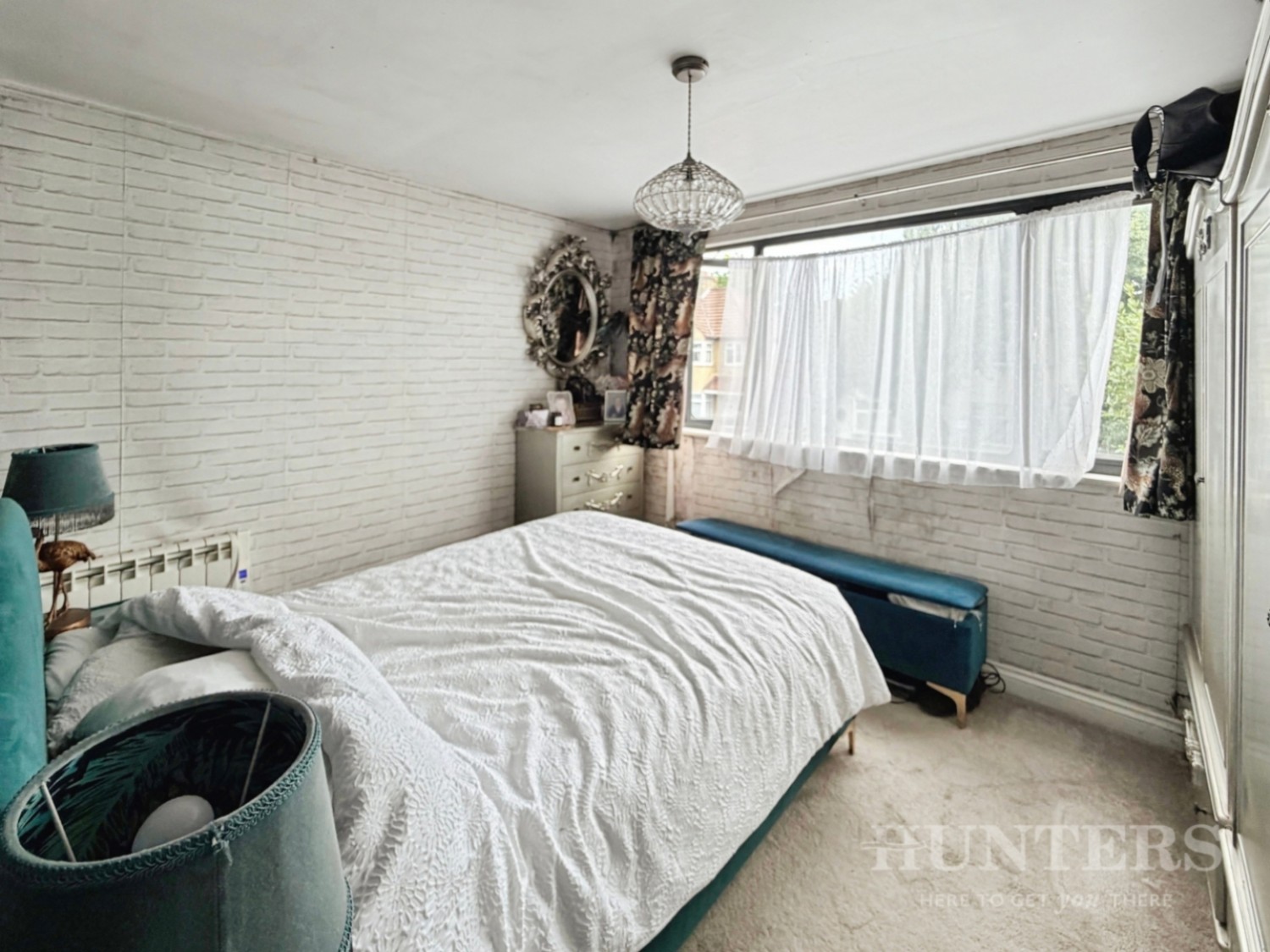 2 bedroom House for sale in Bridle Path, Beddington