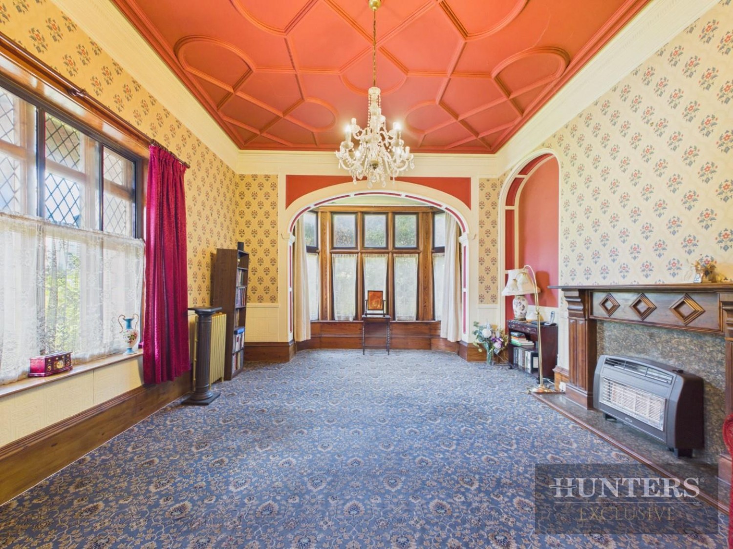 8 bedroom House for sale in Valley Road, Scarborough