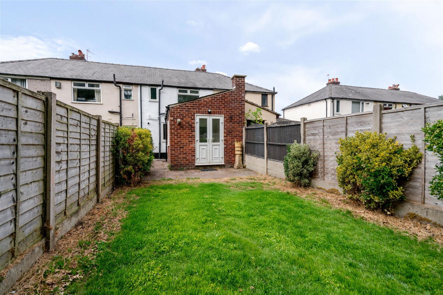 2 bedroom House for sale in East Avenue, Warrington