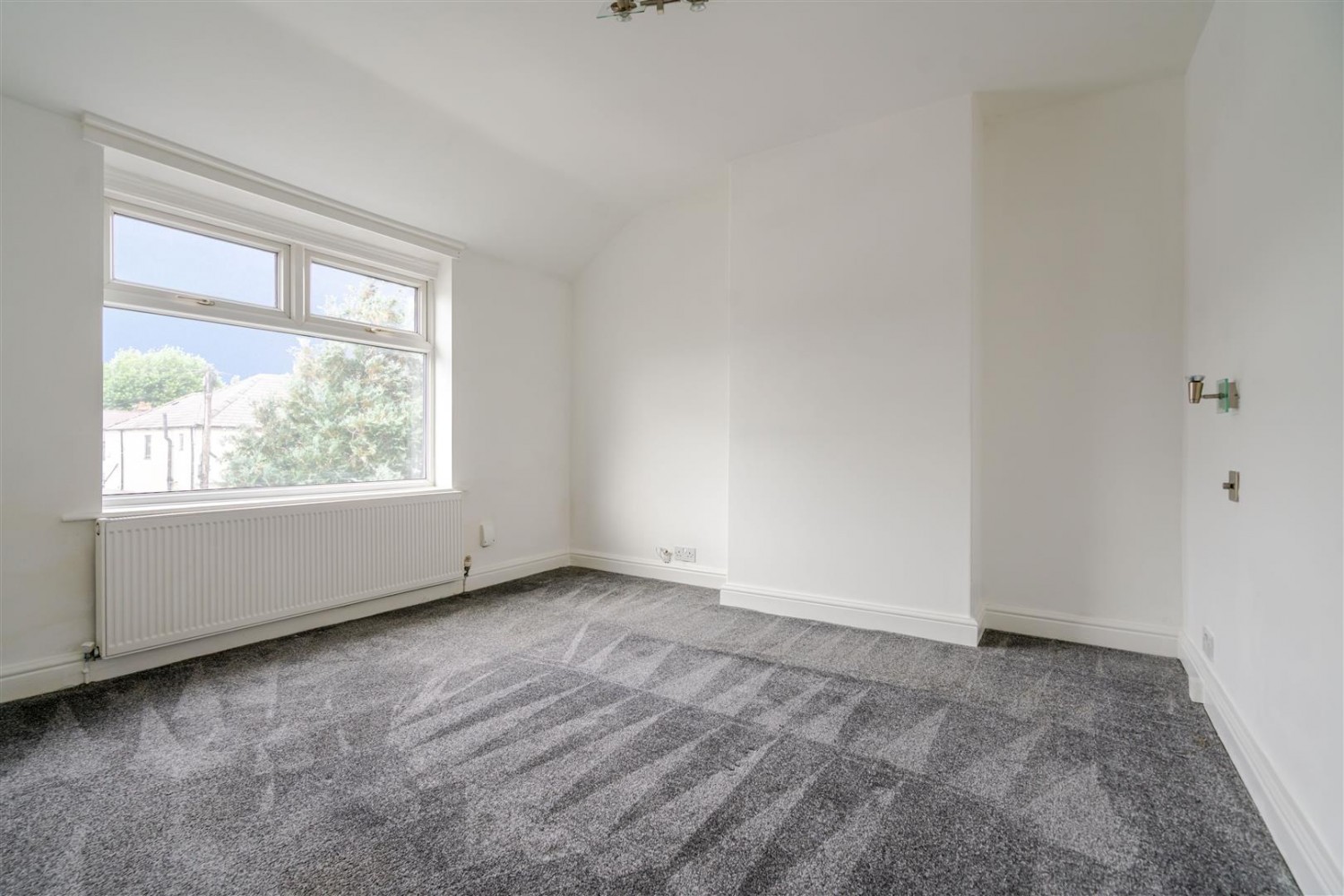 2 bedroom House for sale in East Avenue, Warrington
