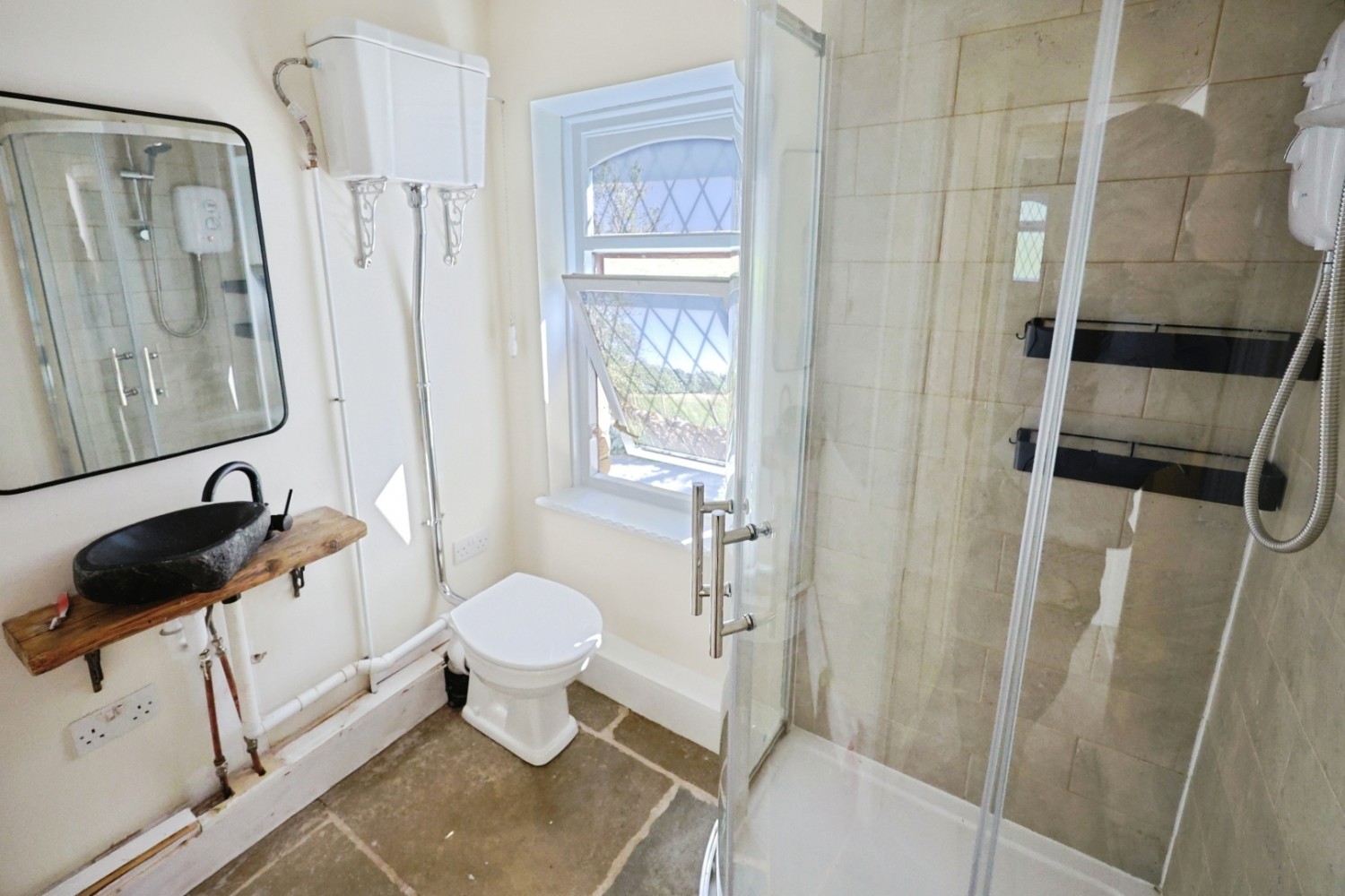 2 bedroom House for sale in Railway Terrace, Stanhope, Bishop Auckland