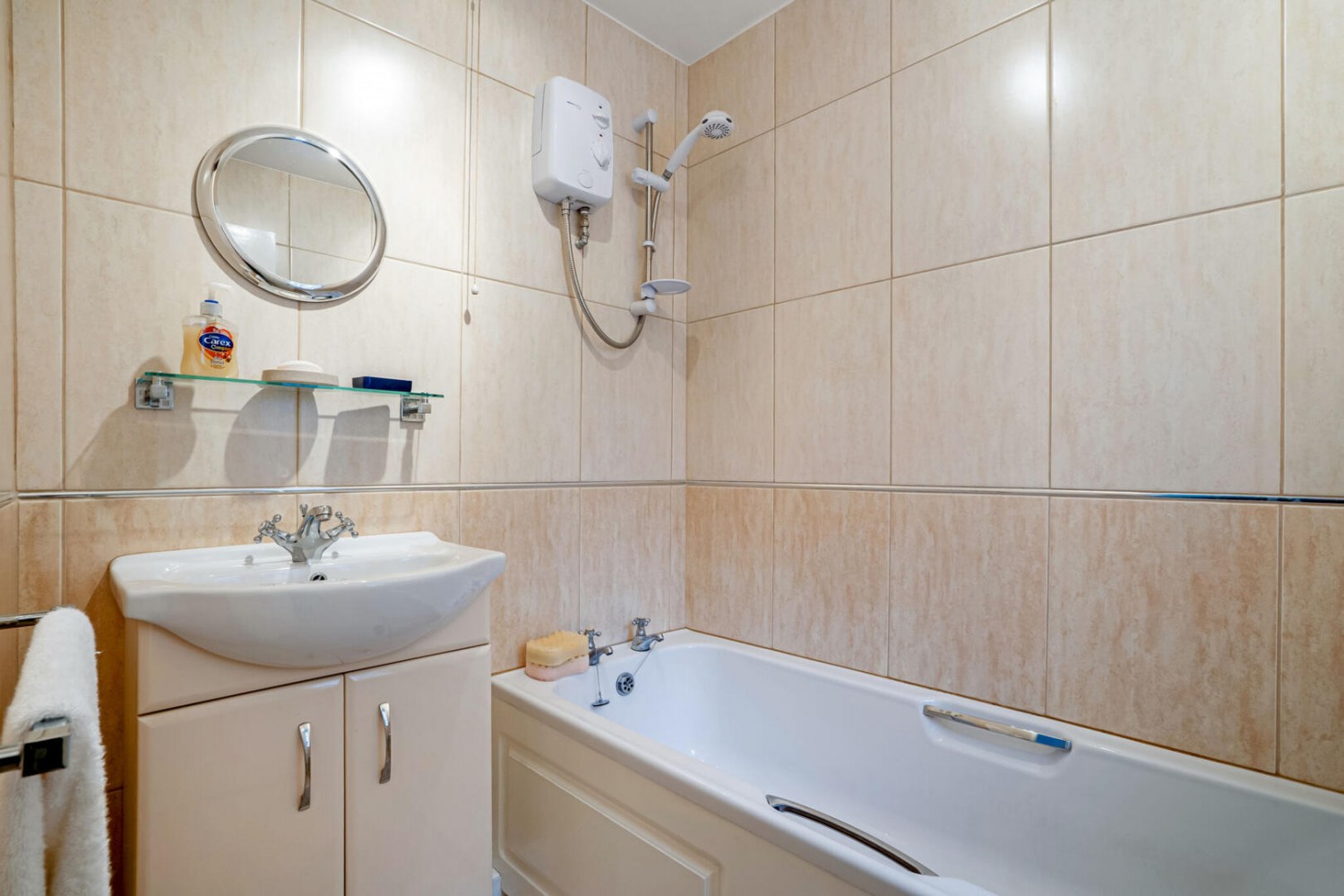 3 bedroom House for sale in St. James Avenue, Horsforth, Leeds