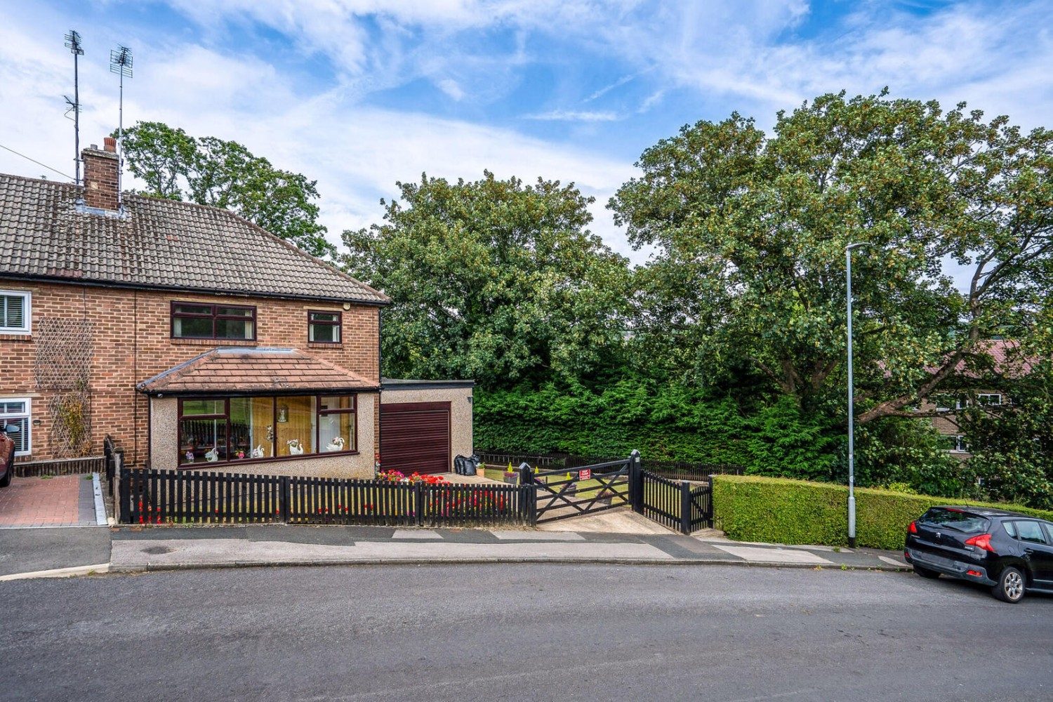 3 bedroom House for sale in St. James Avenue, Horsforth, Leeds