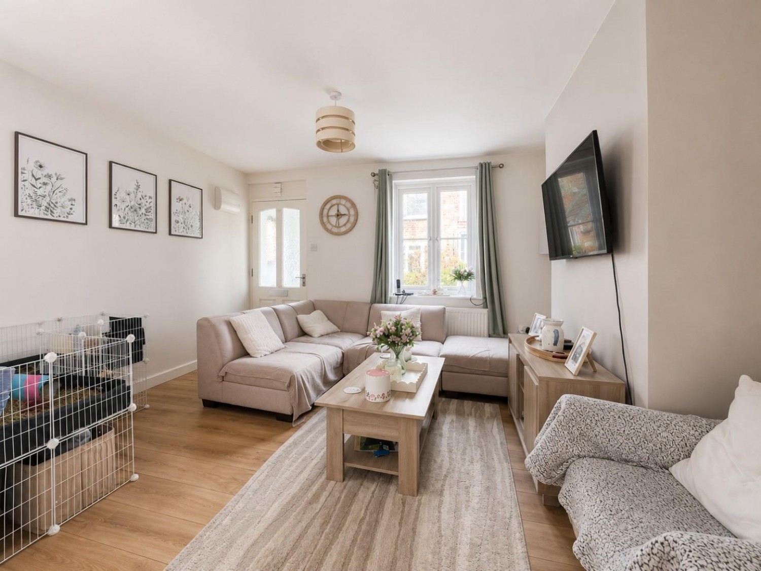 2 bedroom House for sale in Severn View Parade, Newtown, Berkeley, Gloucestershire