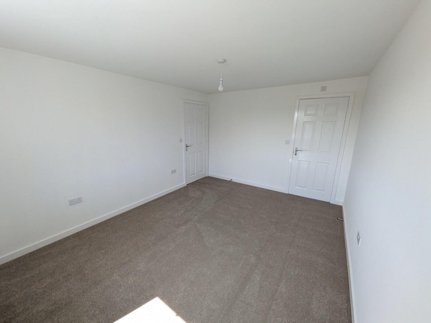 4 bedroom House to let in 11 Rhodes Avenue, Workington