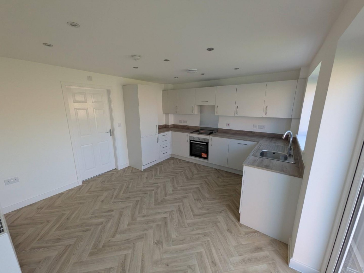 4 bedroom House to let in 11 Rhodes Avenue, Workington