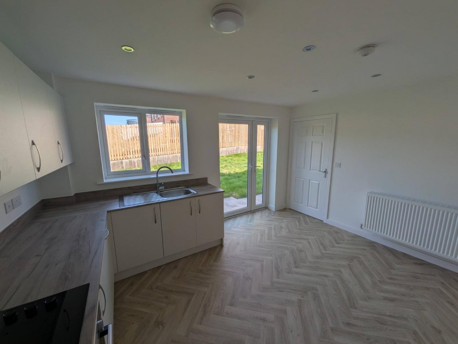 4 bedroom House to let in 11 Rhodes Avenue, Workington