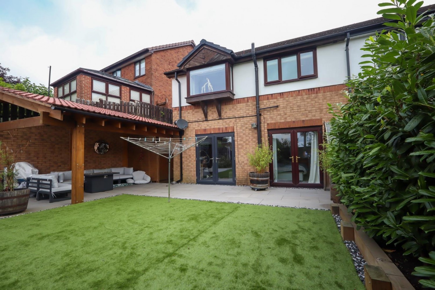 3 bedroom House for sale in Sparrowfield Close, Carrbrook, Stalybridge