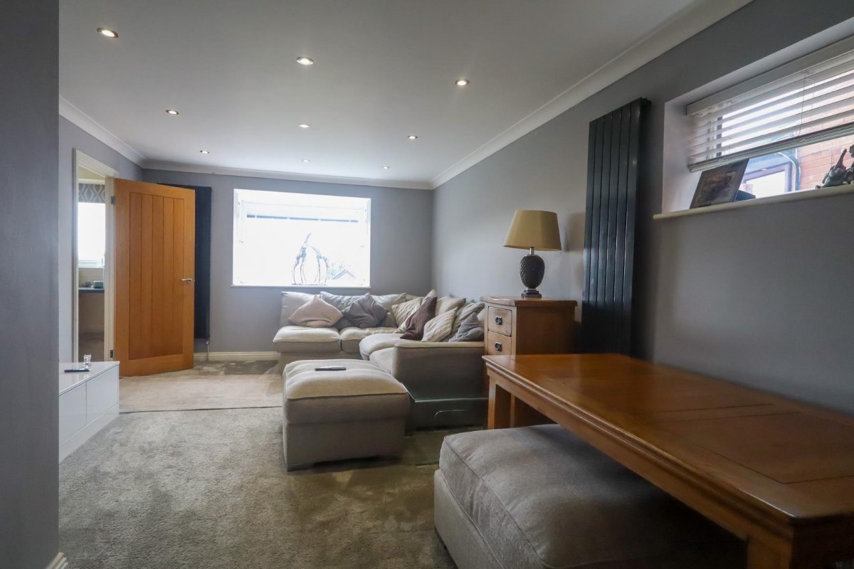 Sparrowfield Close, Carrbrook, Stalybridge