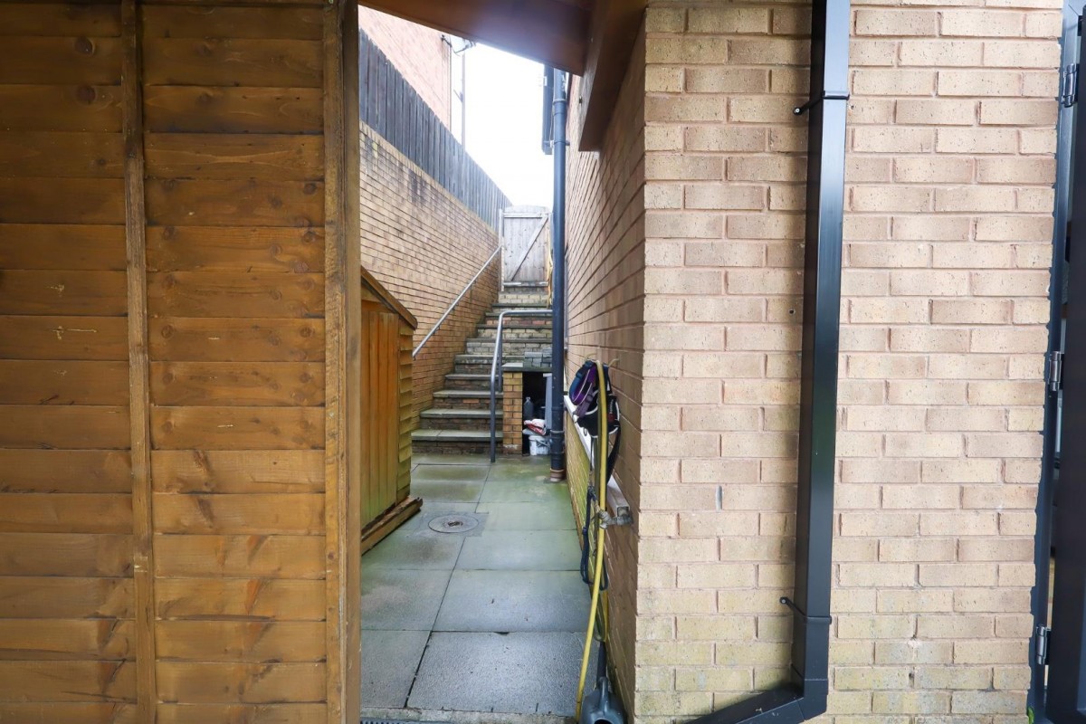 Sparrowfield Close, Carrbrook, Stalybridge