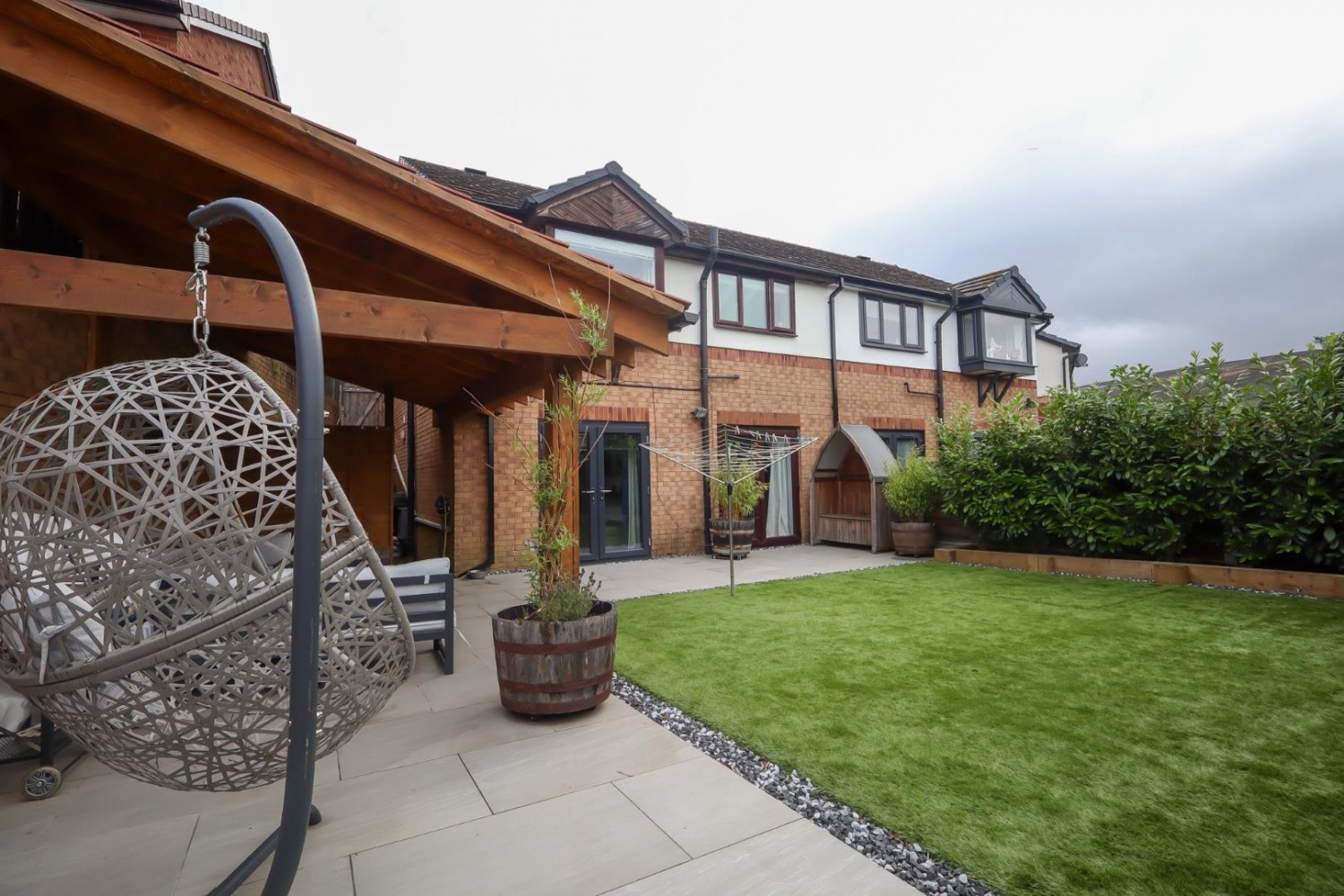 3 bedroom House for sale in Sparrowfield Close, Carrbrook, Stalybridge