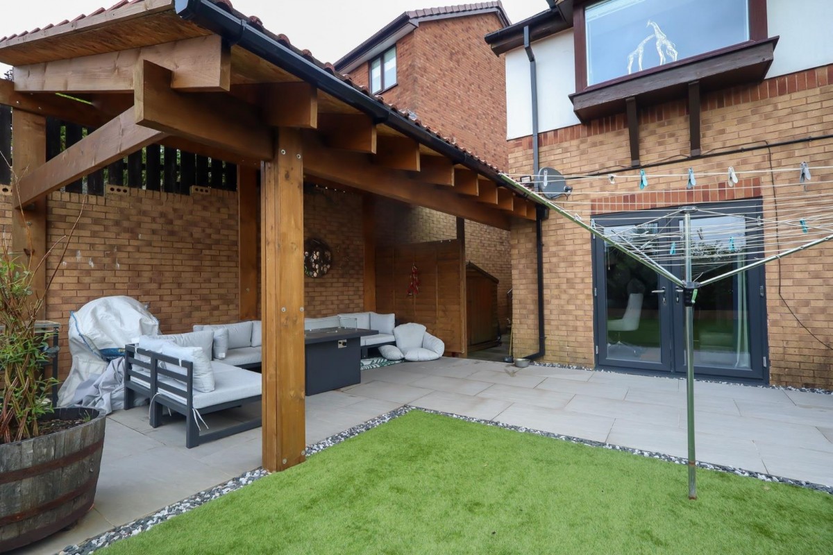 Sparrowfield Close, Carrbrook, Stalybridge