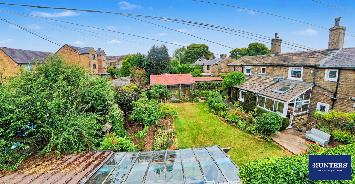2 bedroom House for sale in East View, Clayton Heights Queensbury, Bradford, BD13 2RP
