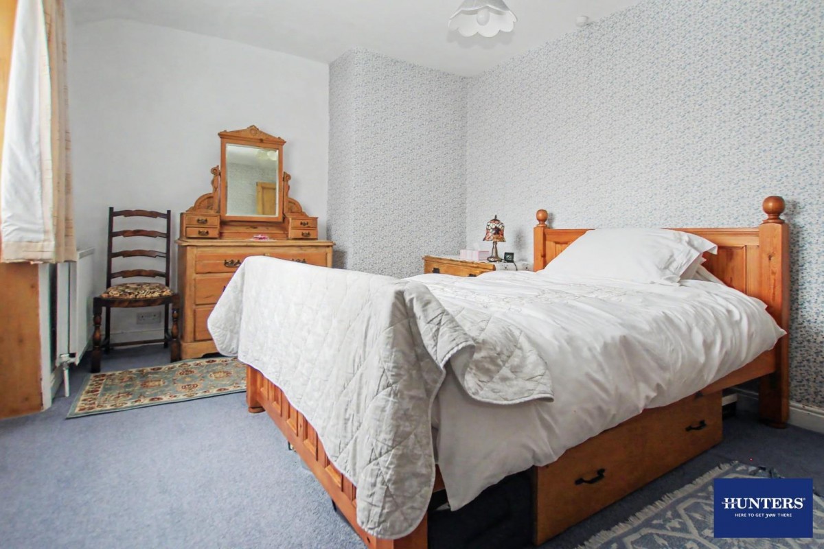 East View, Clayton Heights Queensbury, Bradford, BD13 2RP