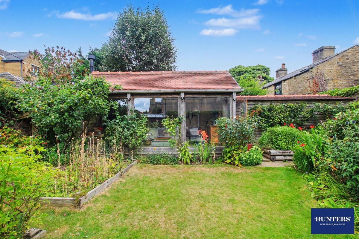 East View, Clayton Heights Queensbury, Bradford, BD13 2RP