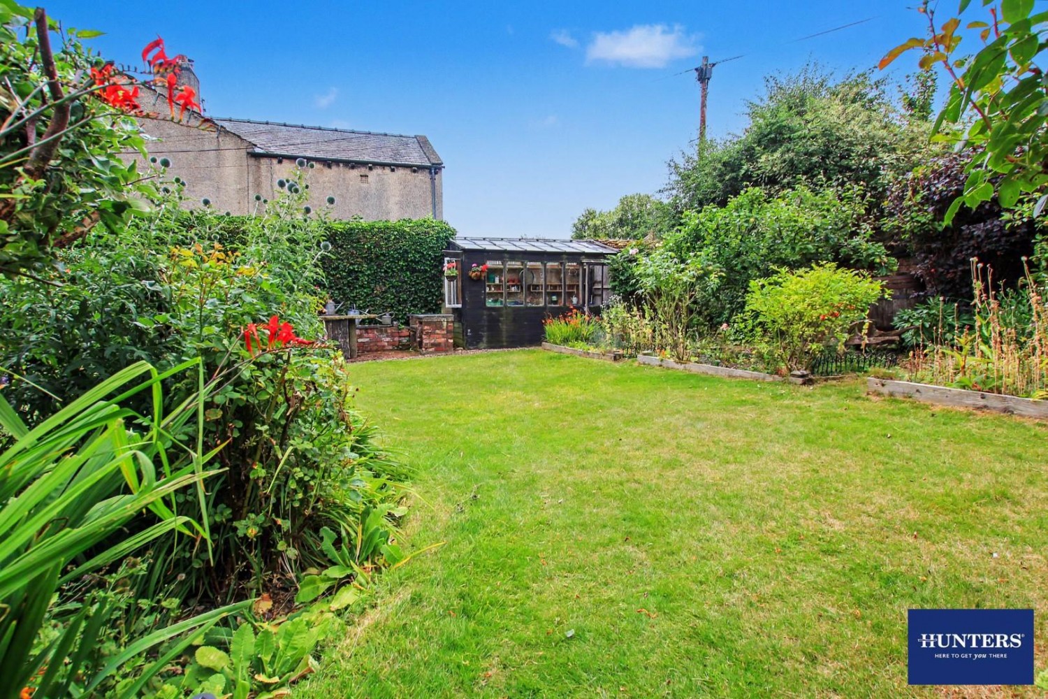 2 bedroom House for sale in East View, Clayton Heights Queensbury, Bradford, BD13 2RP