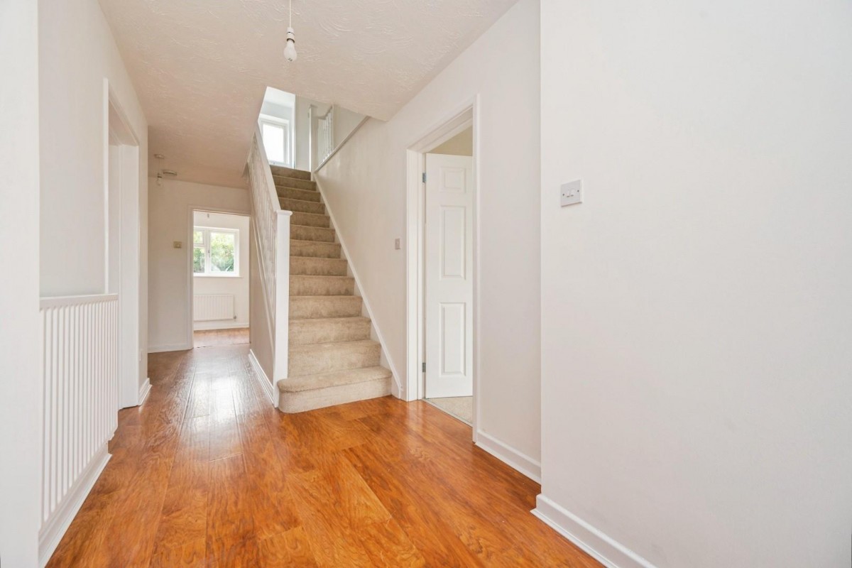 County Drive, Tamworth