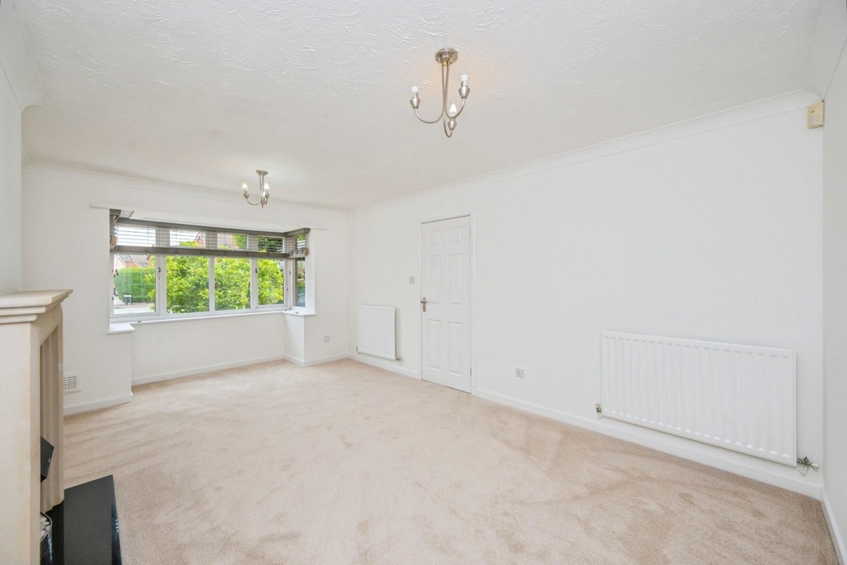 County Drive, Tamworth