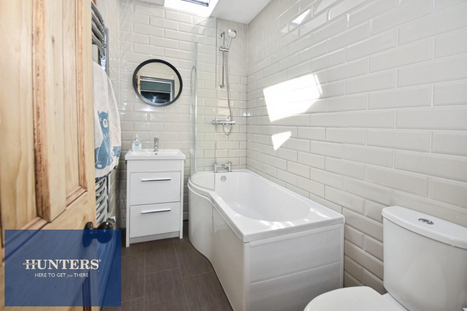 4 bedroom House for sale in DOVER HOUSE - Old Road, Brampton, Chesterfield, S40 2QU