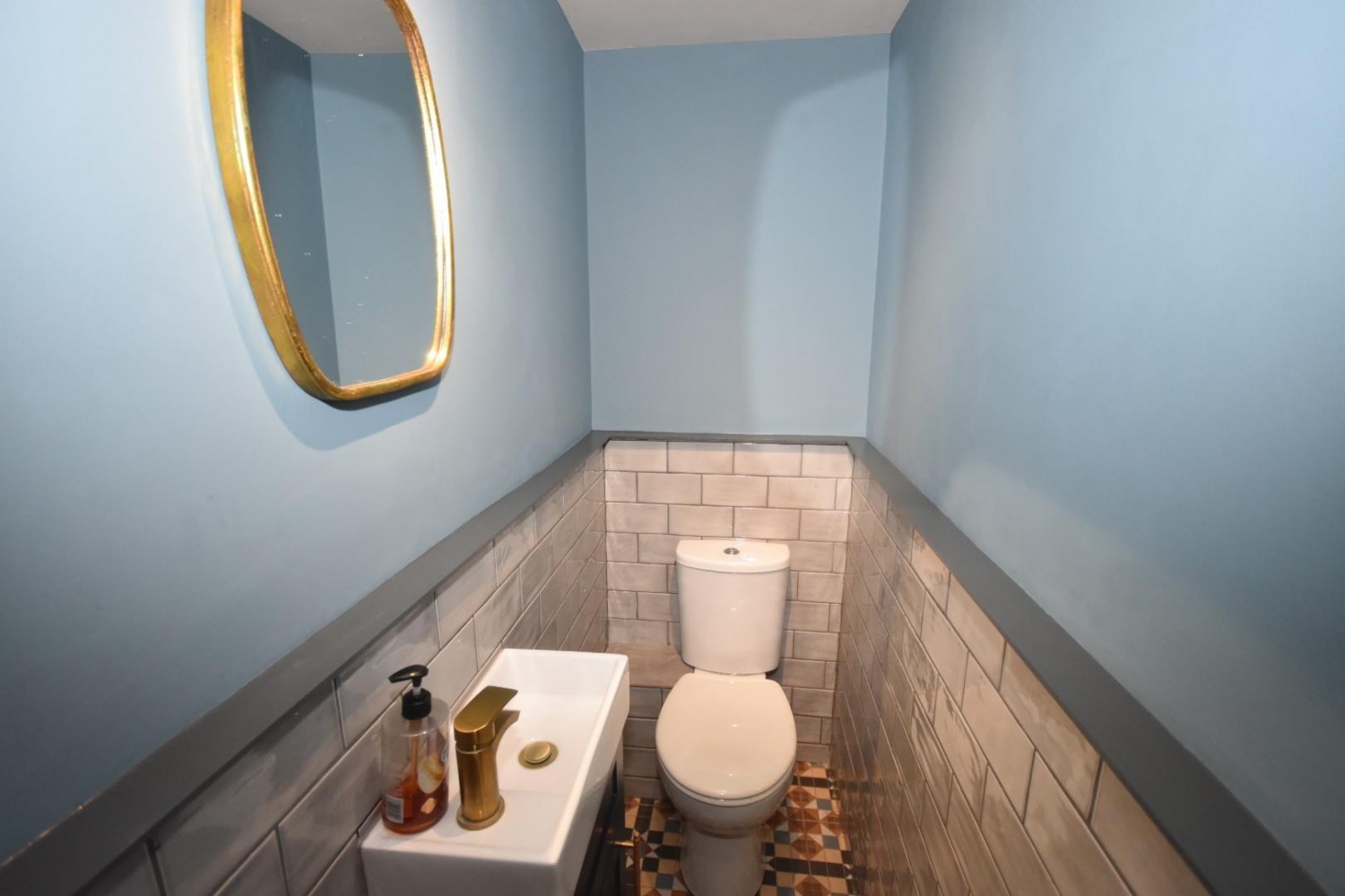 4 bedroom House for sale in DOVER HOUSE - Old Road, Brampton, Chesterfield, S40 2QU