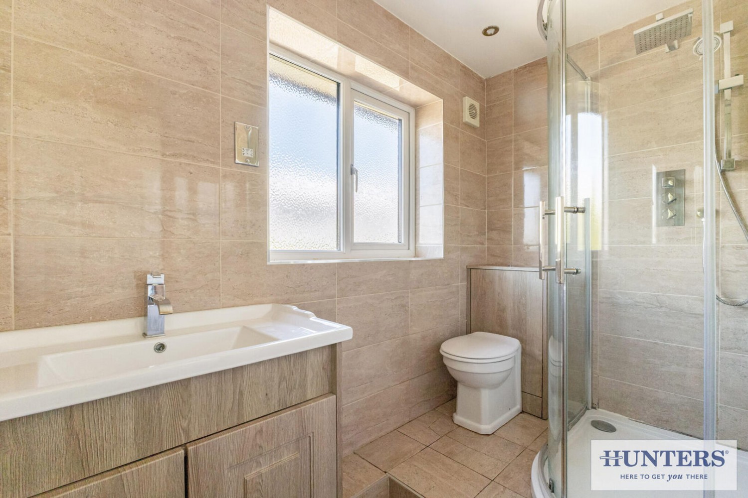 2 bedroom Property for sale in Lakeside Chase, Rawdon, Leeds