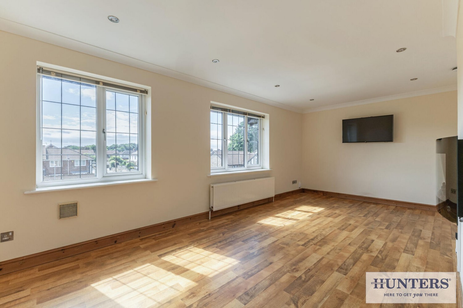 2 bedroom Property for sale in Lakeside Chase, Rawdon, Leeds