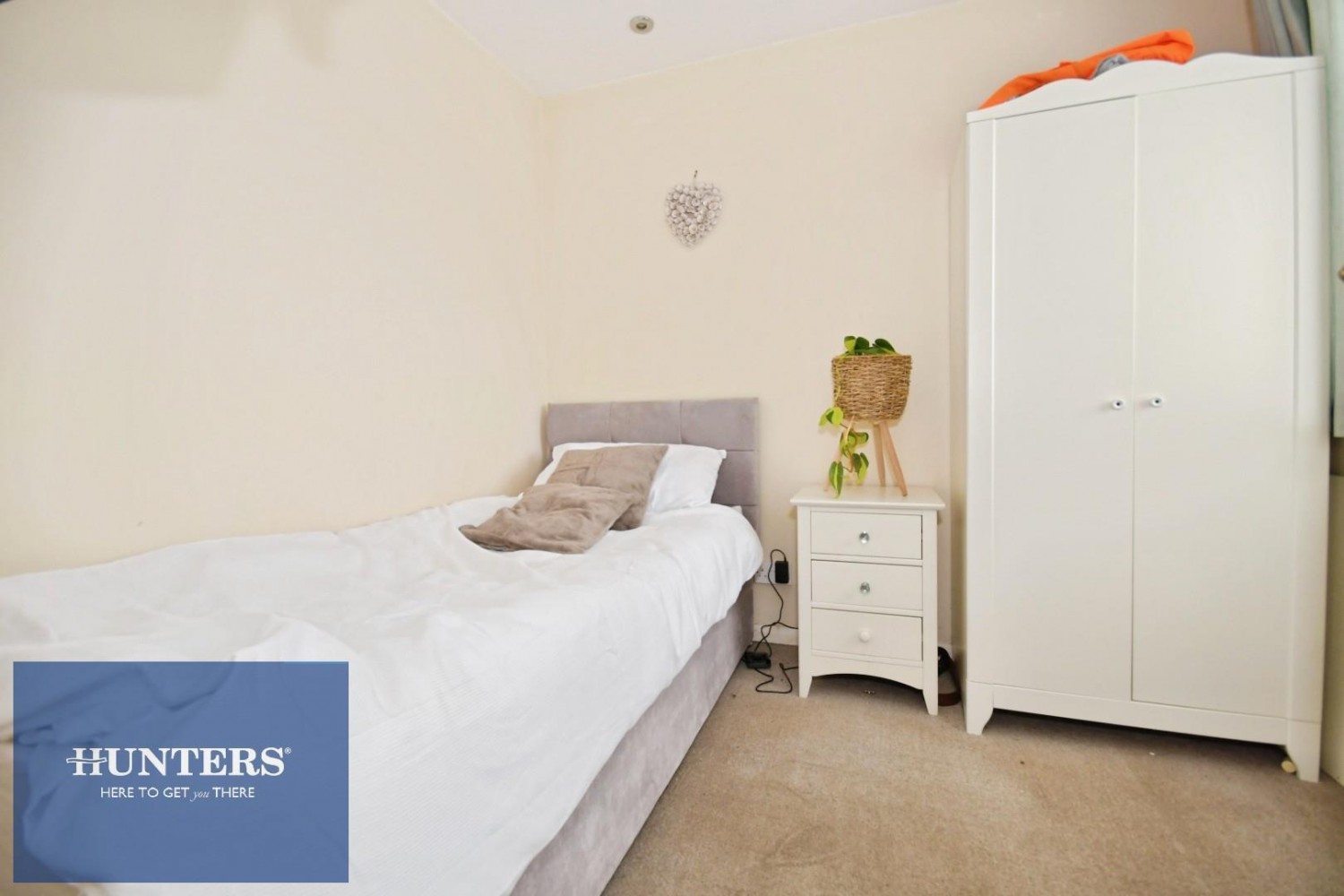 4 bedroom House for sale in Romeley Crescent, Clowne, Chesterfield, S43 4LB