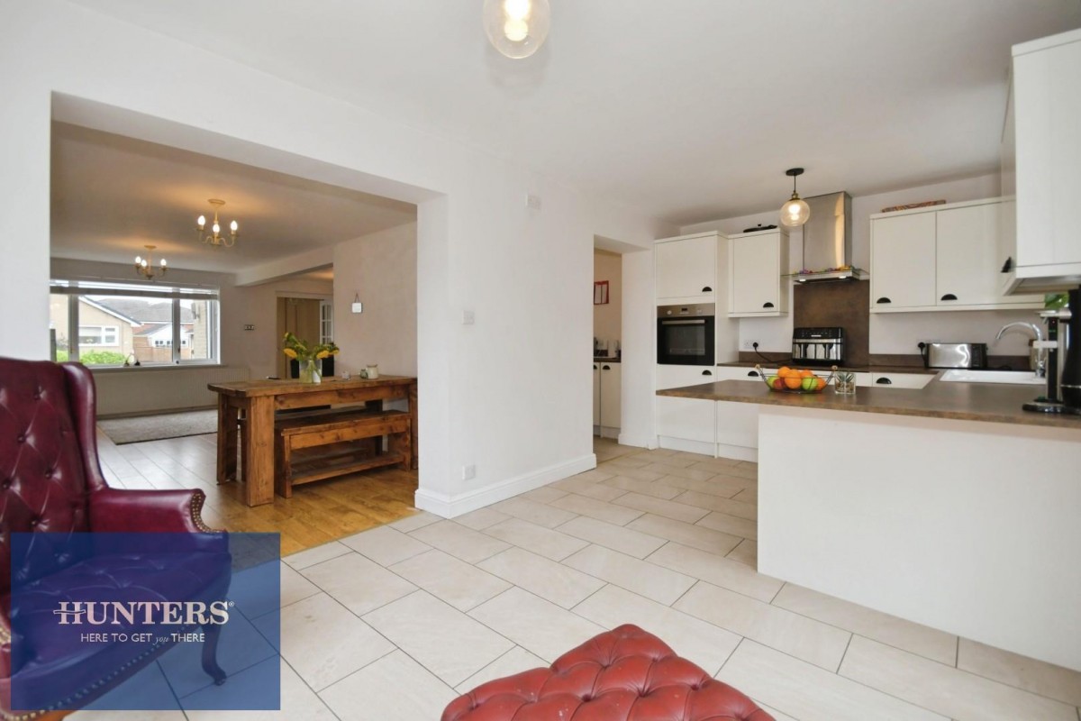 Romeley Crescent, Clowne, Chesterfield, S43 4LB