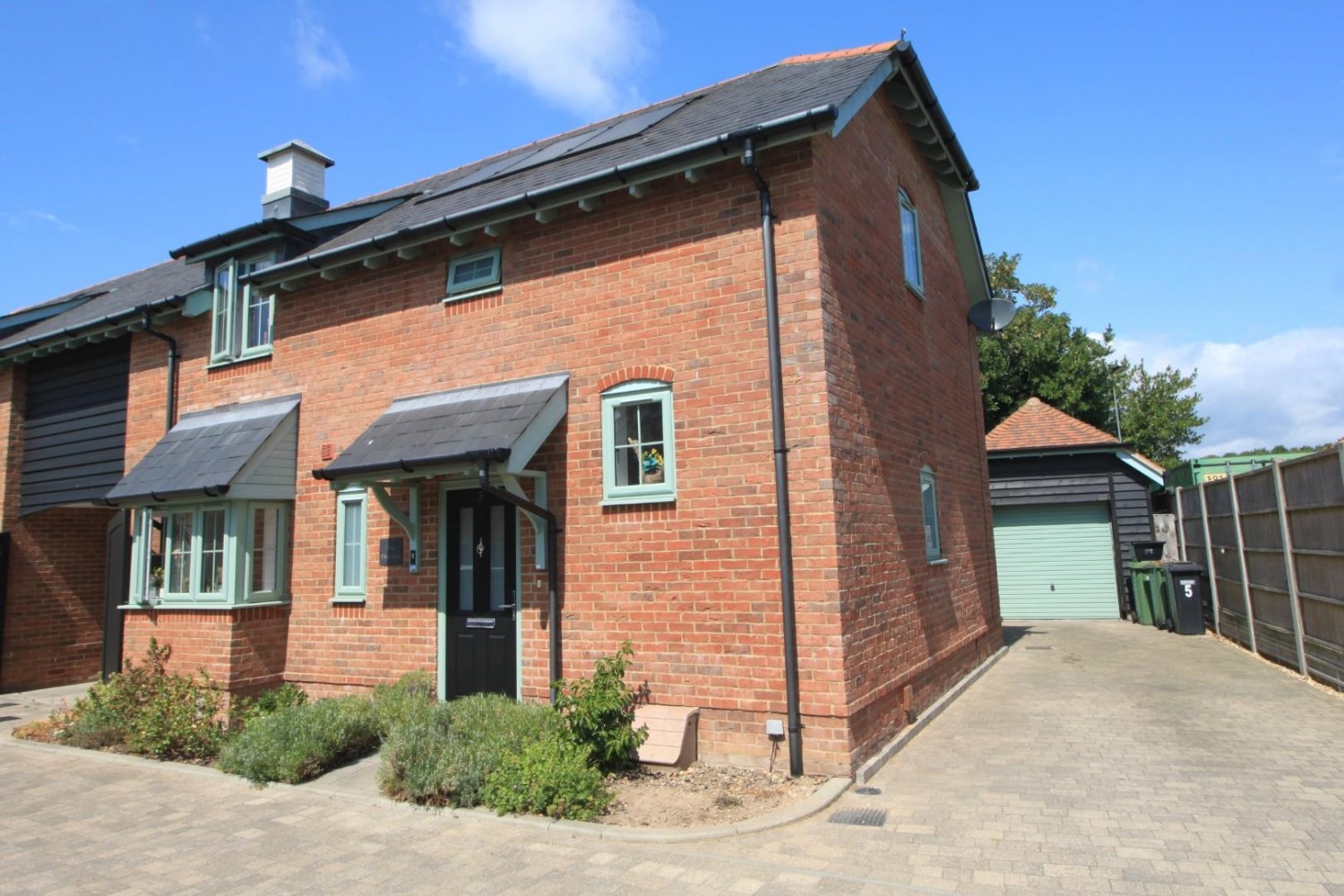 3 bedroom House for sale in The Framptons, Grange Road, Netley Abbey, SO31 5HZ