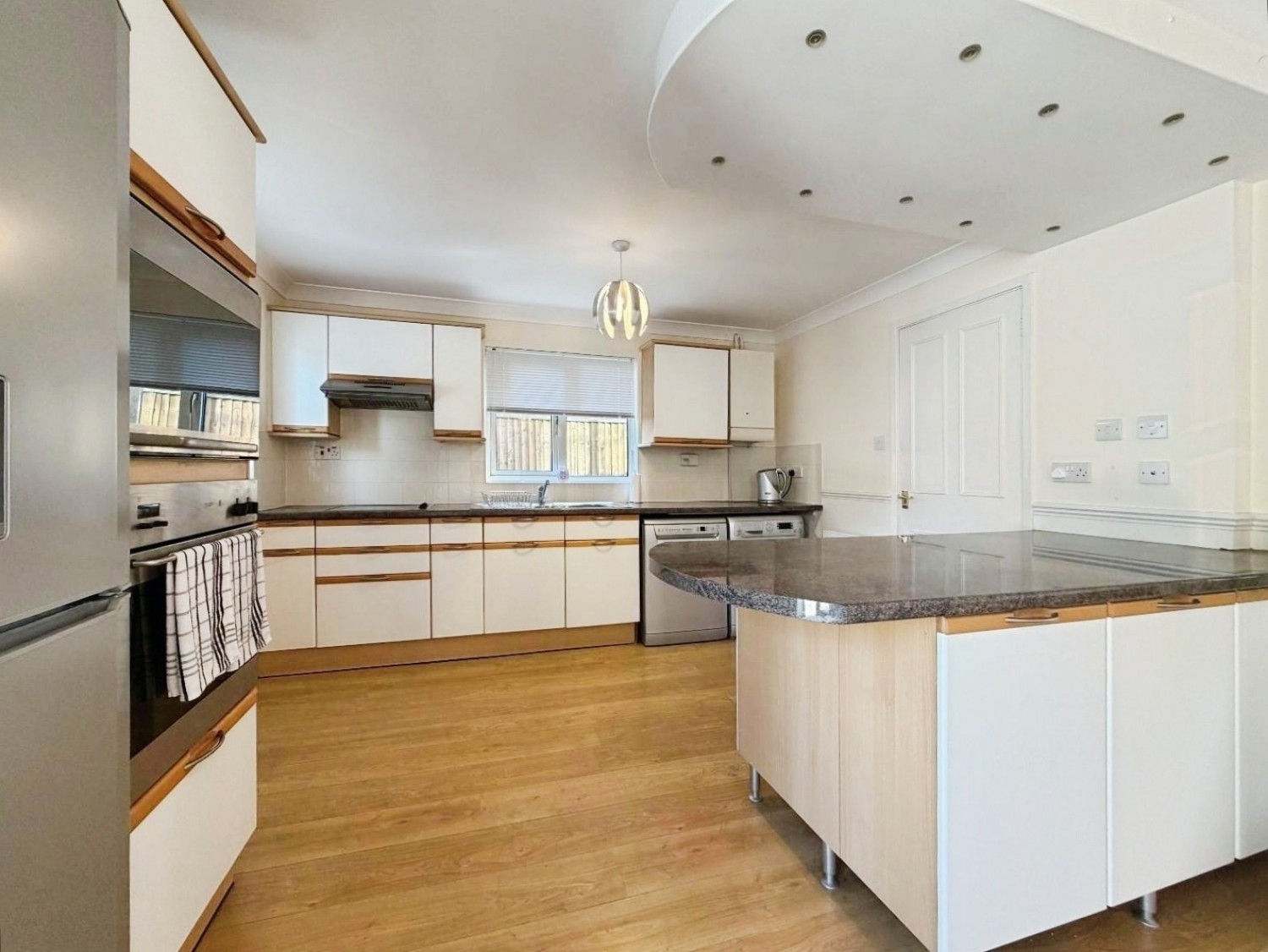 4 bedroom House for sale in Lakemead, Ashford