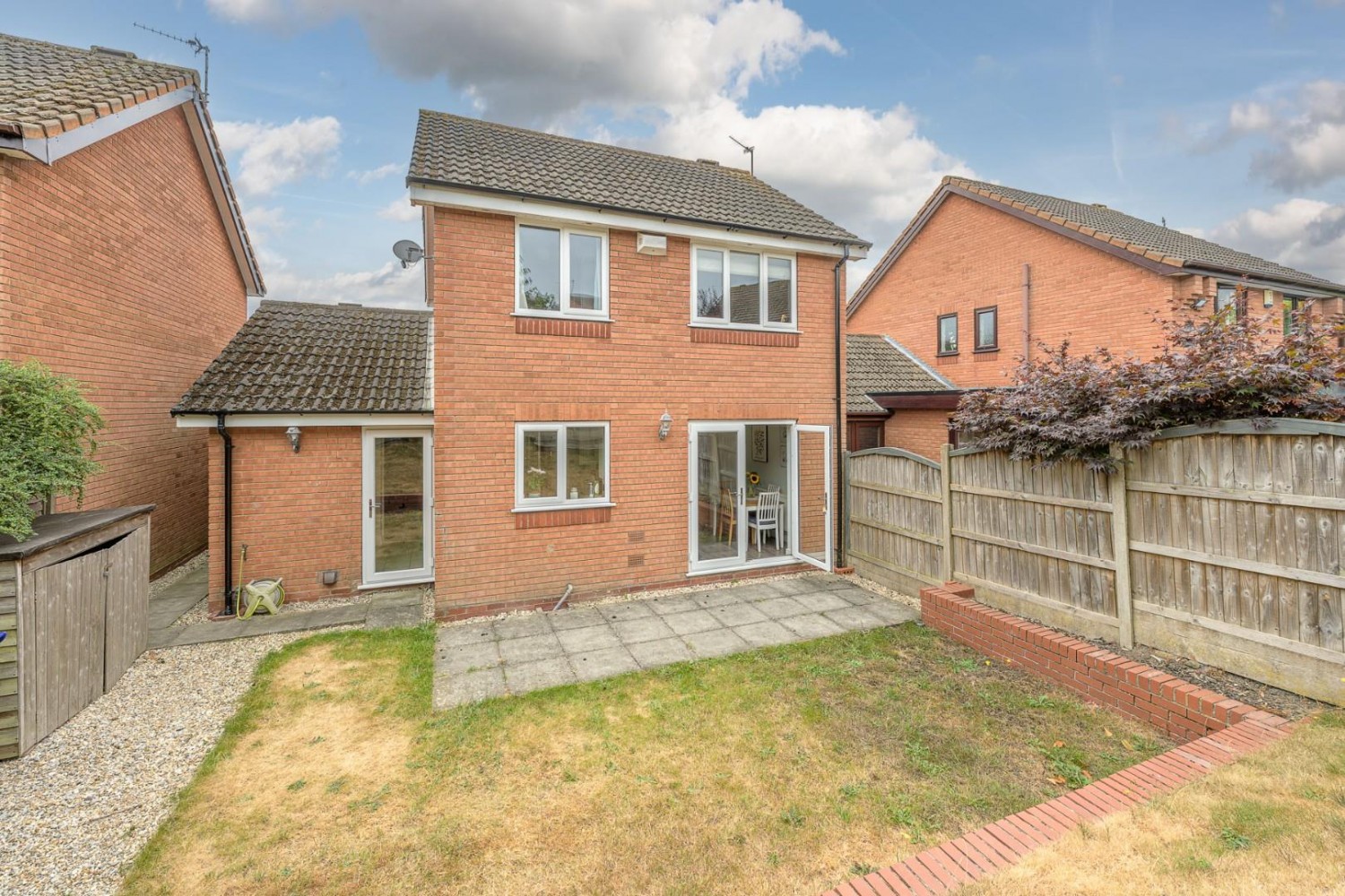 3 bedroom House for sale in Dearne. Court, Woodsetton, Dudley