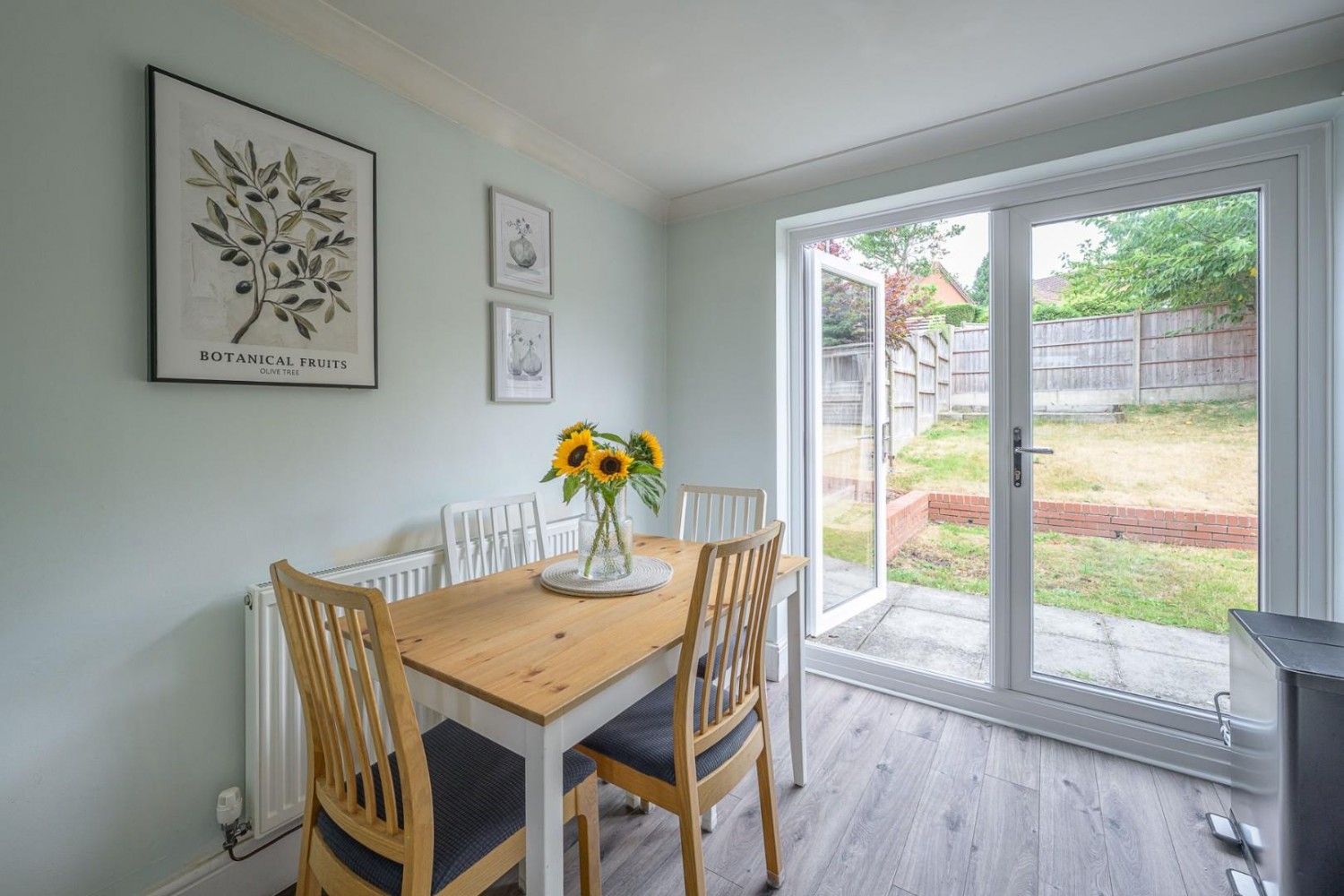 3 bedroom House for sale in Dearne. Court, Woodsetton, Dudley