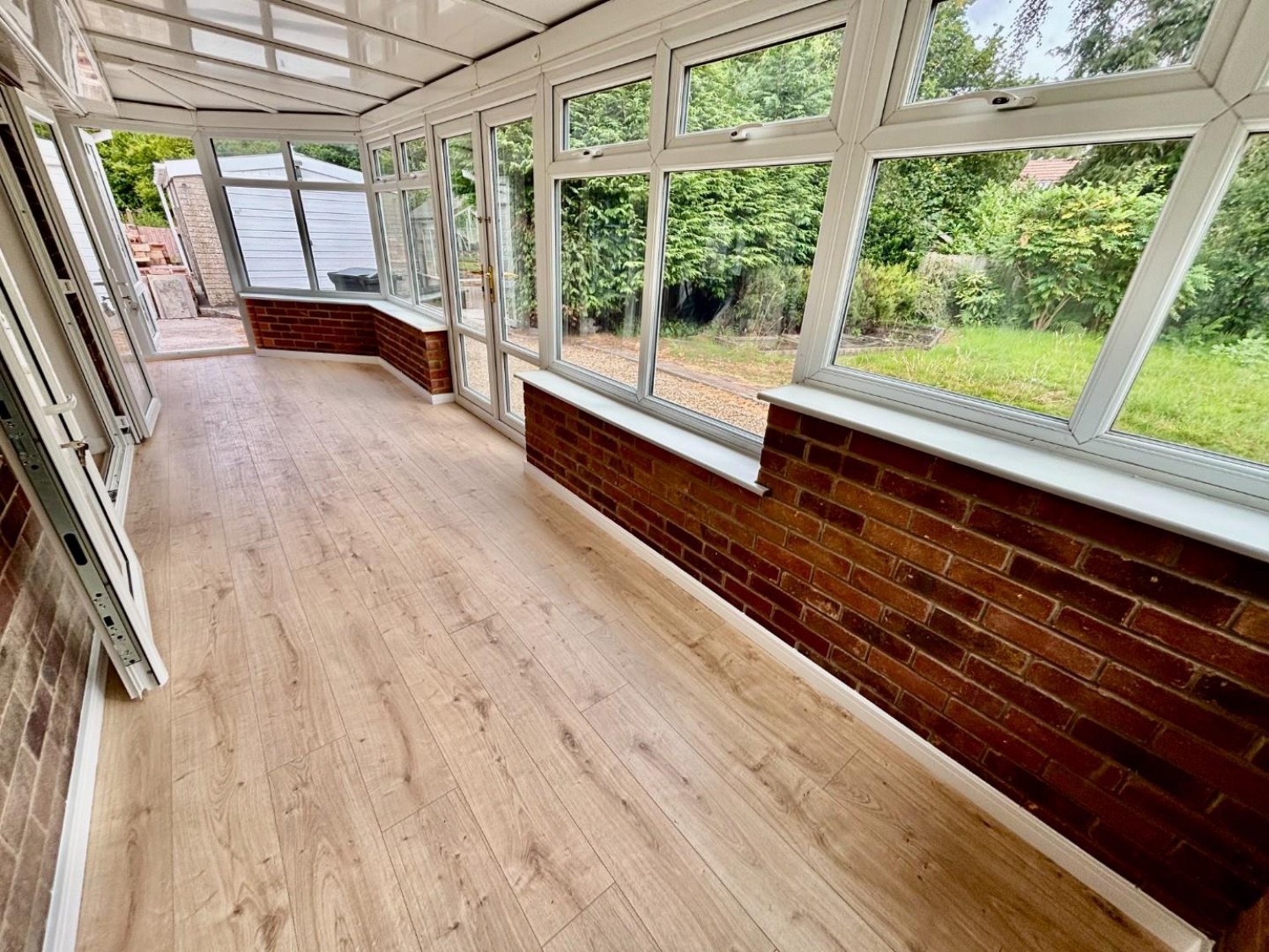 3 bedroom Bungalow for sale in Laughton Wood Corner, Laughton, Gainsborough, DN21 3PY