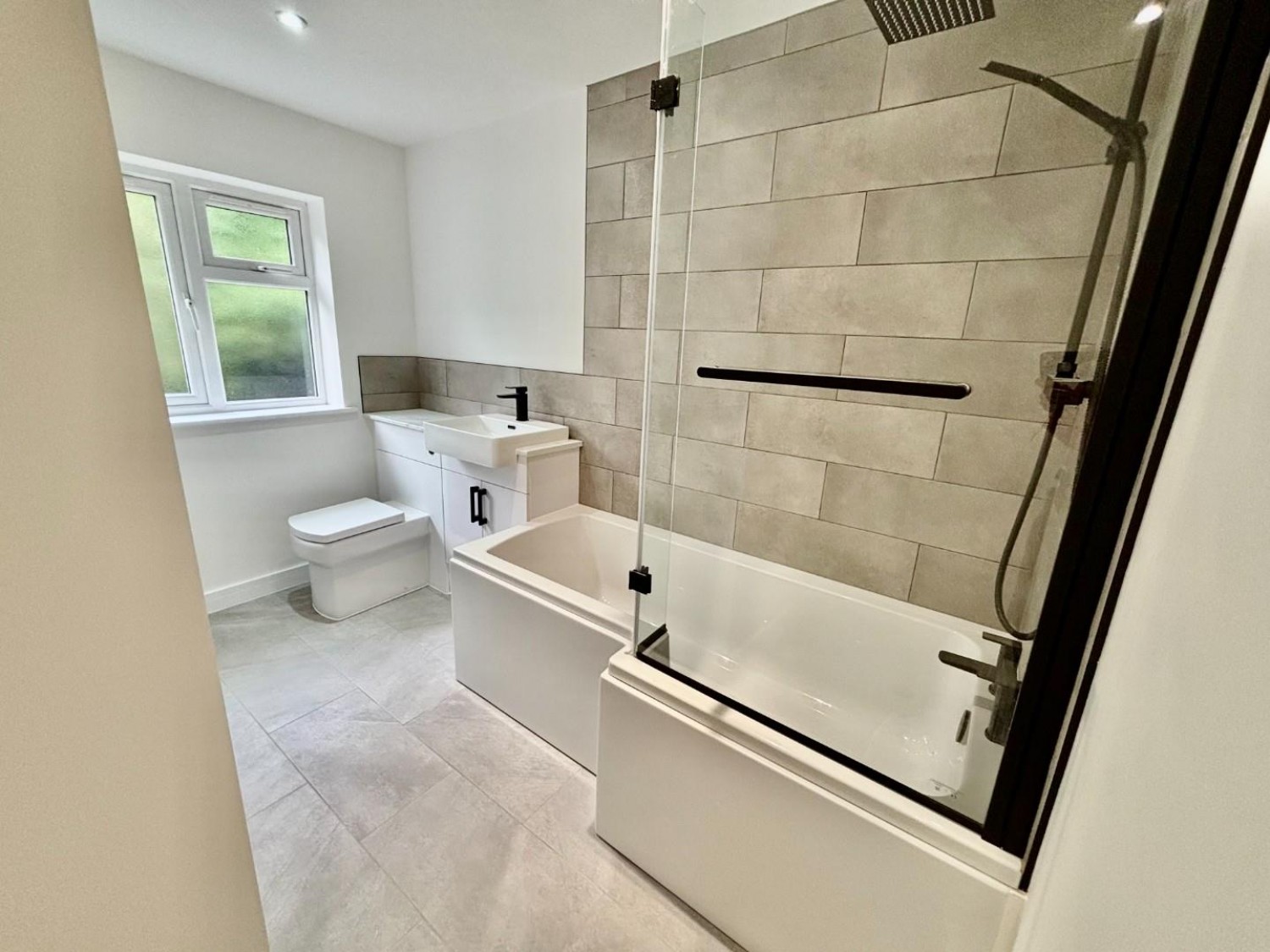 3 bedroom Bungalow for sale in Laughton Wood Corner, Laughton, Gainsborough, DN21 3PY
