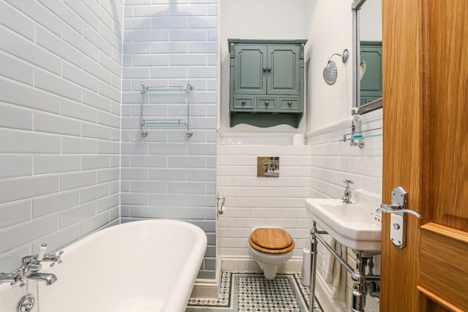 2 bedroom Flat for sale in Brunswick Park, London, SE5