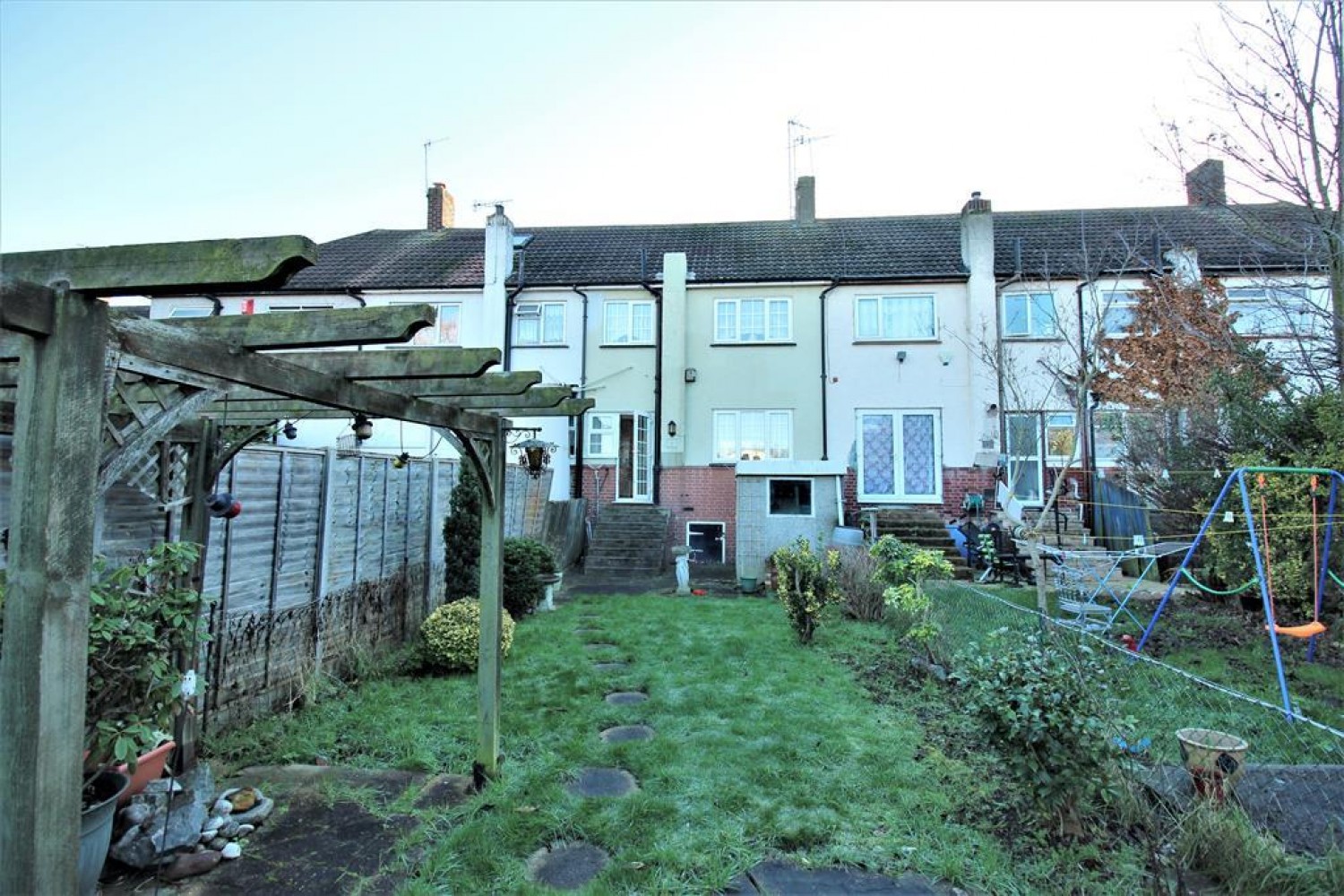 3 bedroom House to let in Rushdene, Abbey Wood, London, SE2 9RP