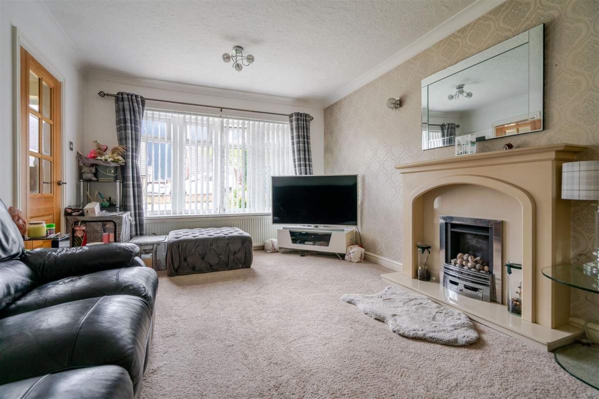 Minehead Avenue, Leigh